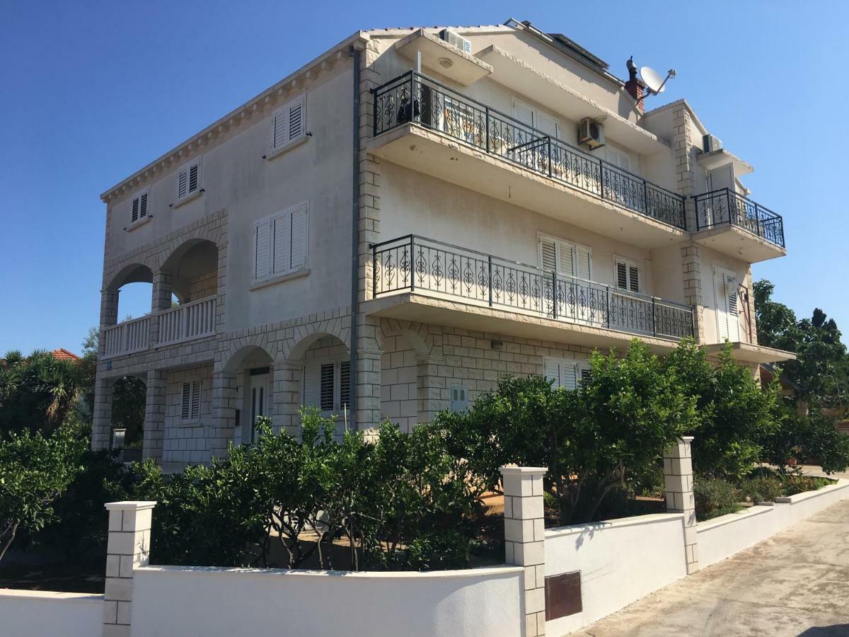 Apartments וולה לוקה מראה חיצוני תמונה